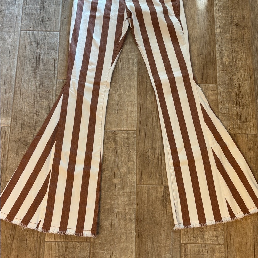 Wysteria Lane Brown & White Striped High-rise, flare jeans with a raw/frayed hem - Picture 4 of 5
